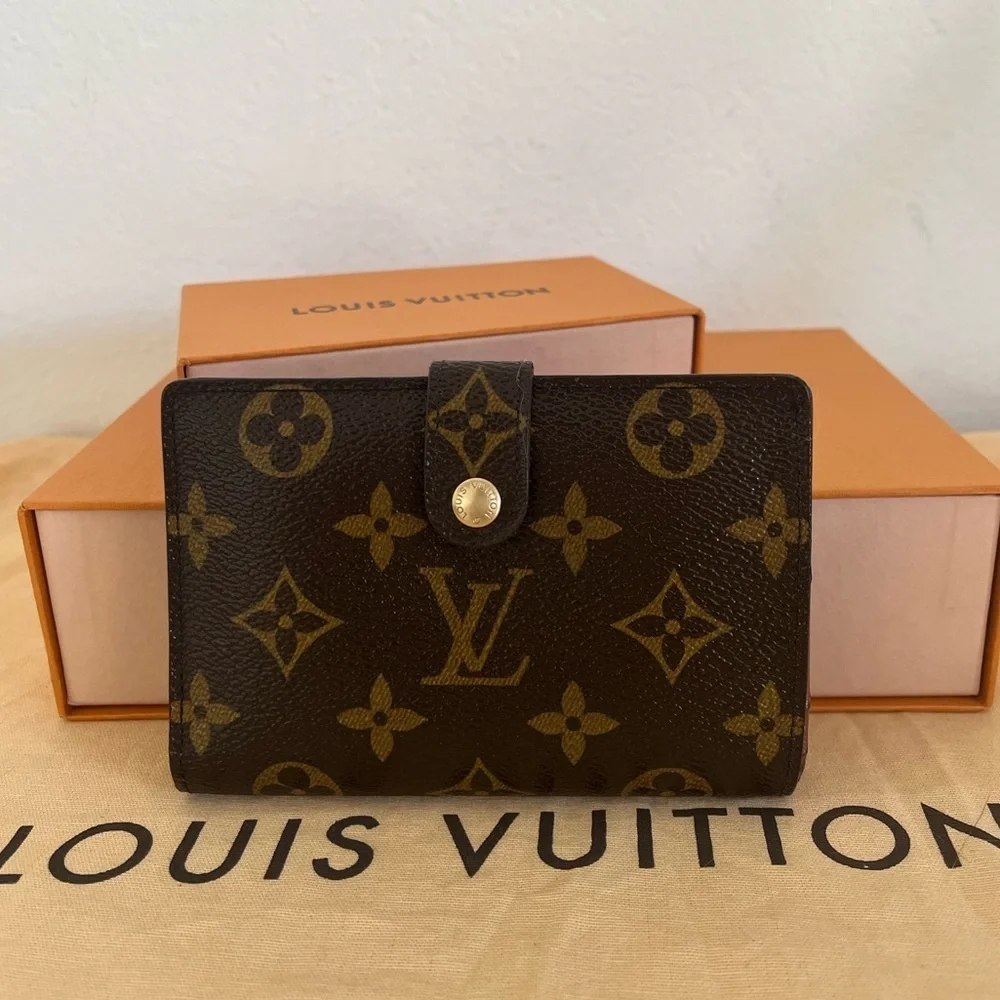 Louis Vuitton Kiss Lock Wallet Rare Left Hand EUC 1996